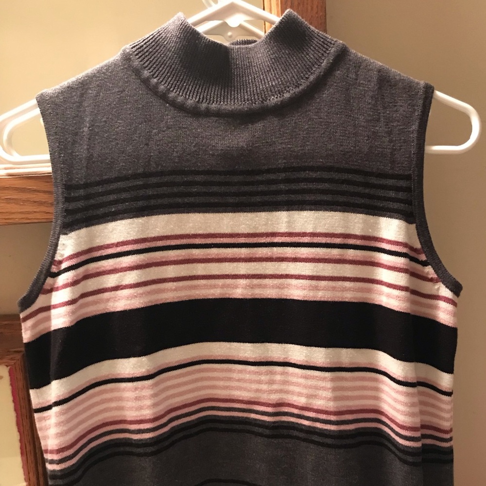 turtleneck sleeveless sweater